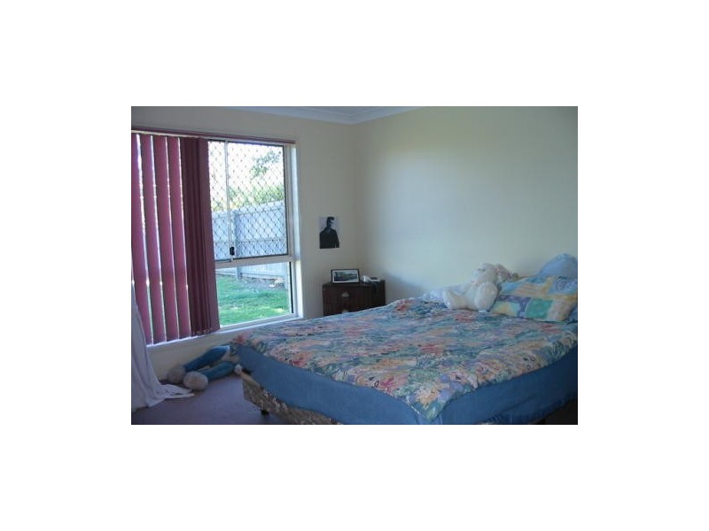 29 Streamview Crescent, Springfield QLD 4300