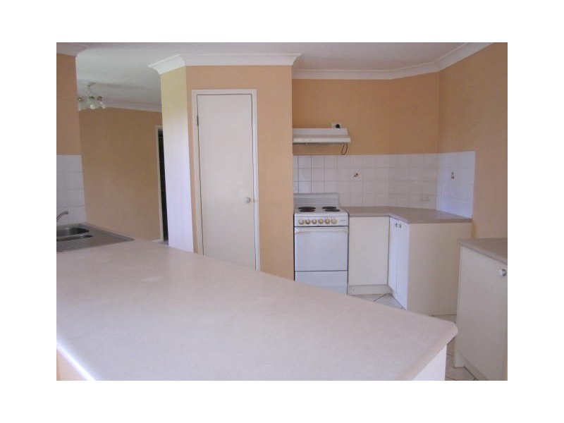 16 Streamview Crescent, Springfield QLD 4300