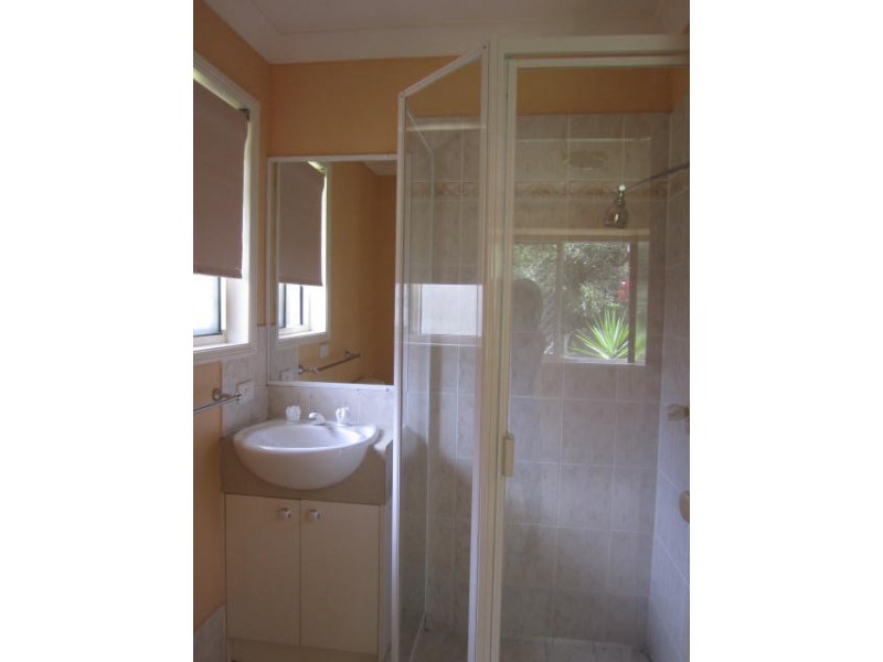 16 Streamview Crescent, Springfield QLD 4300