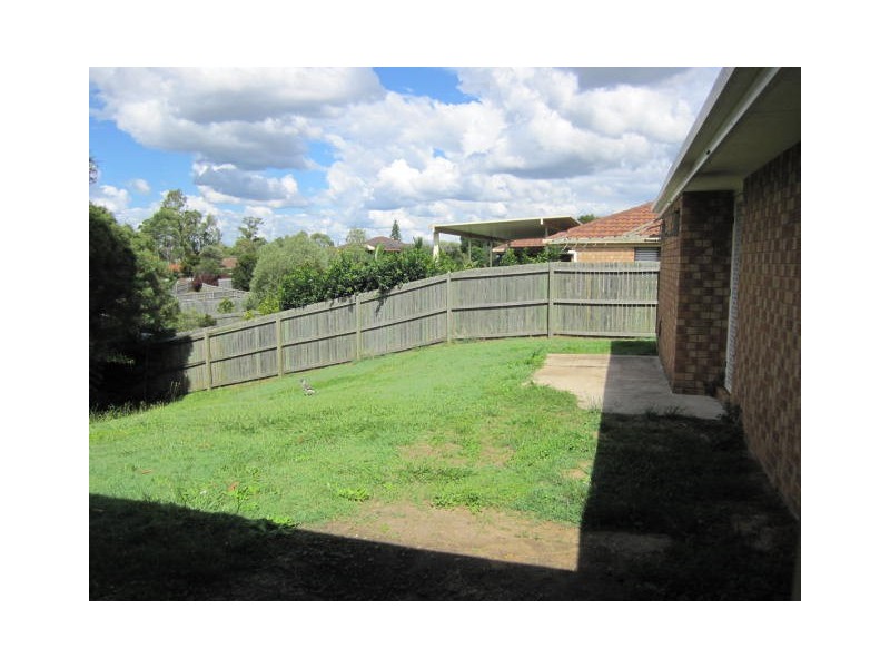 16 Streamview Crescent, Springfield QLD 4300