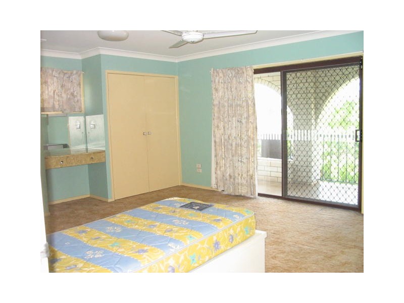 12 Avocado Street, Macgregor QLD 4109