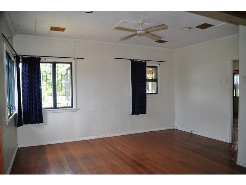 11 Longden Street, Coopers Plains QLD 4108