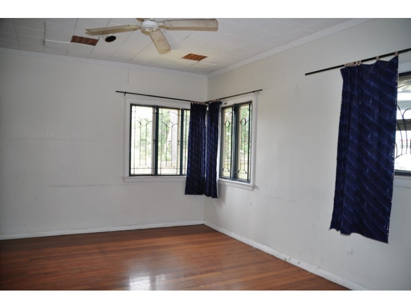 11 Longden Street, Coopers Plains QLD 4108