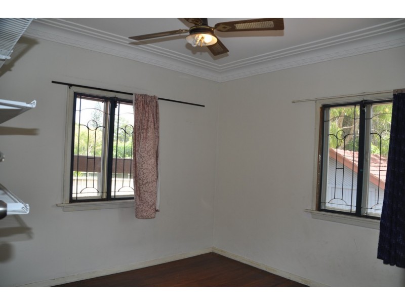 11 Longden Street, Coopers Plains QLD 4108