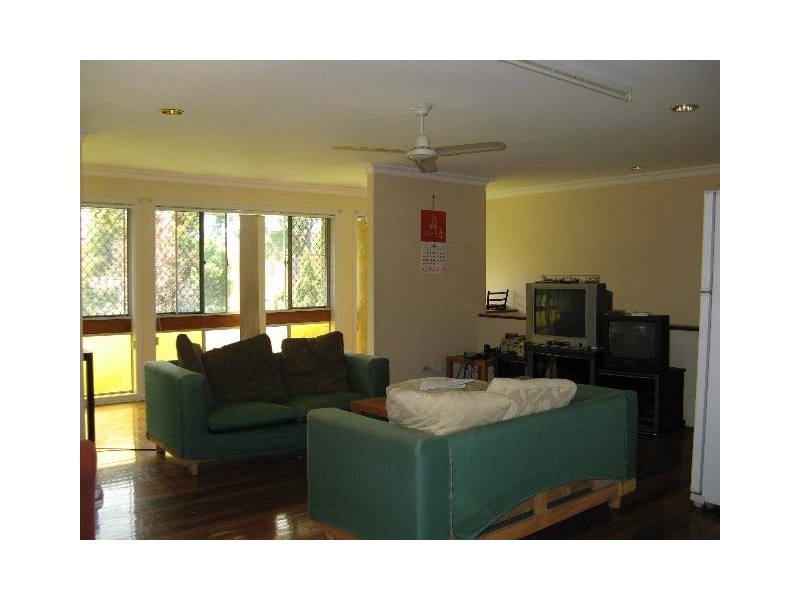 10 Marla Street, Robertson QLD 4109