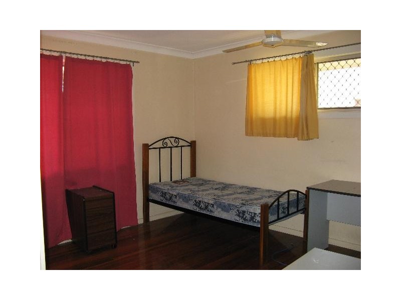 10 Marla Street, Robertson QLD 4109