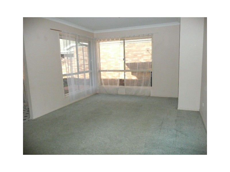 16 Manitoba Place, Wavell Heights QLD 4012