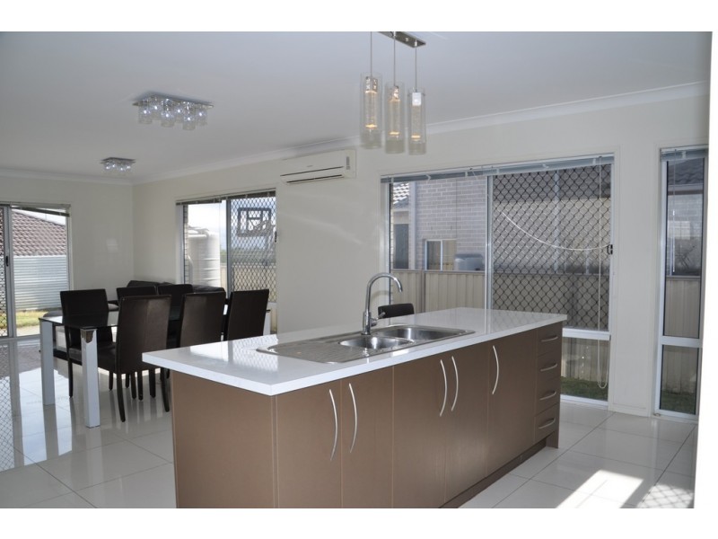 25 Perkins Street, Calamvale QLD 4116