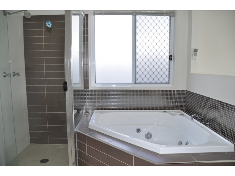 25 Perkins Street, Calamvale QLD 4116