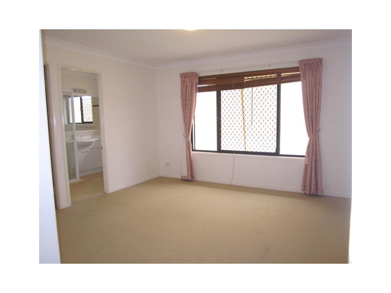 83 Wallum Drive, Parkinson QLD 4115