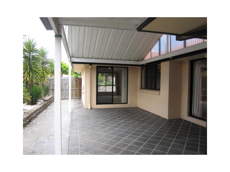 83 Wallum Drive, Parkinson QLD 4115