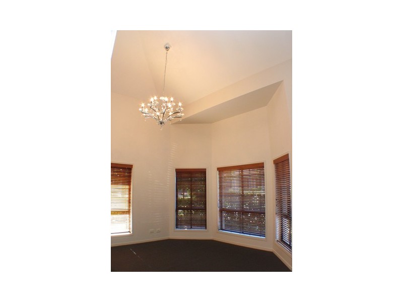 15/588 Musgrave Road, Robertson QLD 4109