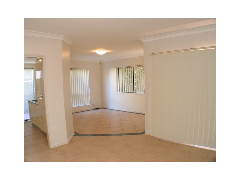 15/588 Musgrave Road, Robertson QLD 4109