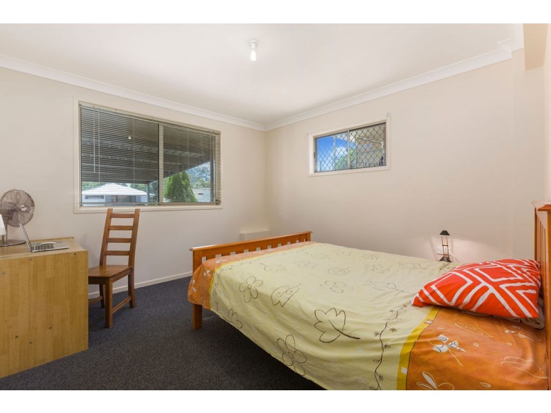 65 Granadilla Street, Macgregor QLD 4109