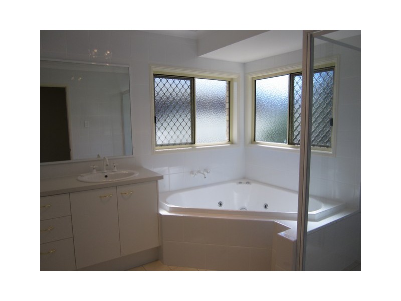 3 Jacaranda Place, Eight Mile Plains QLD 4113