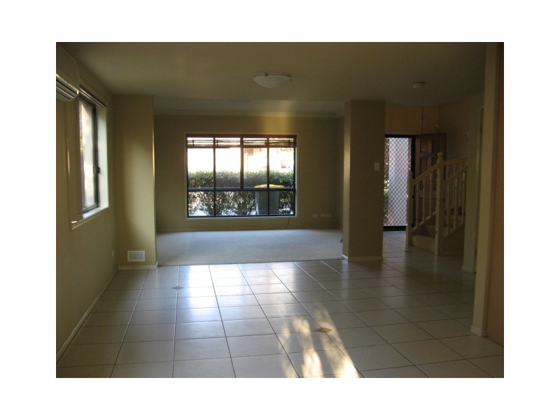 14/588 Musgrave Road, Robertson QLD 4109