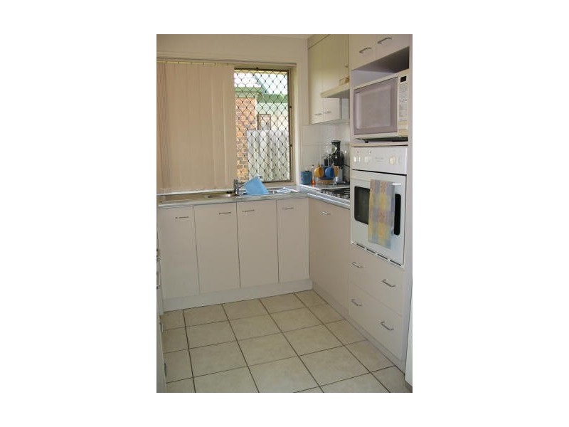 8 Manitoba Place, Wavell Heights QLD 4012