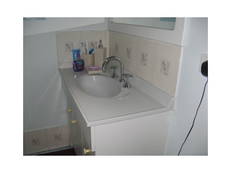 76 The Village Avenue, Coopers Plains QLD 4108