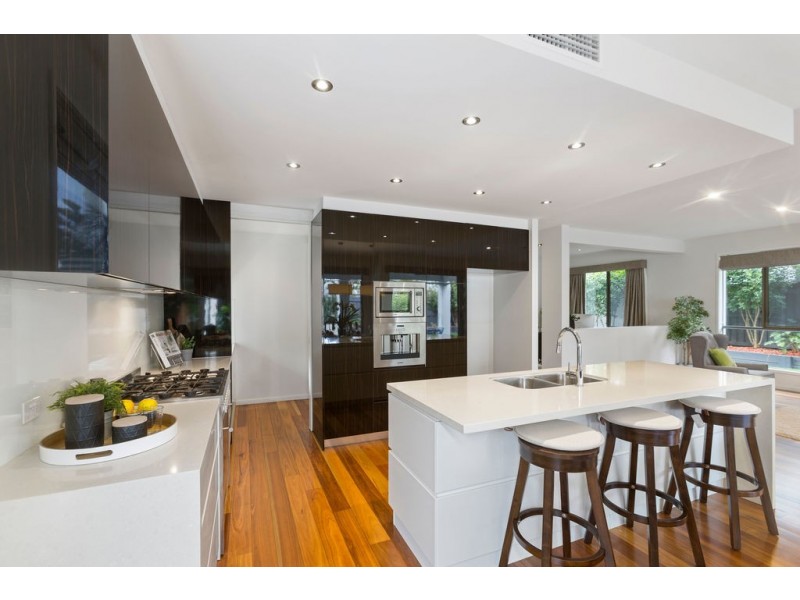 12 FRANCIS AVENUE, Rochedale QLD 4123