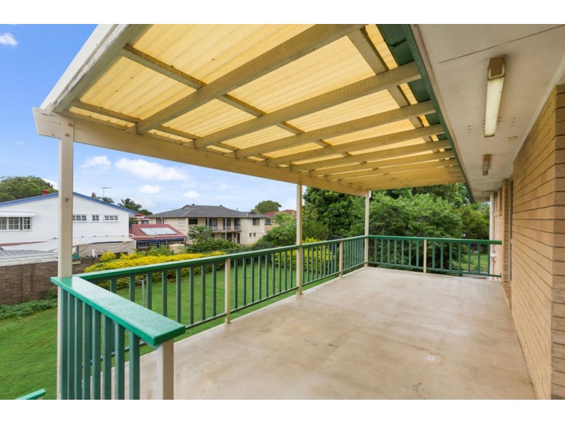 10 EPSOM STREET, Macgregor QLD 4109