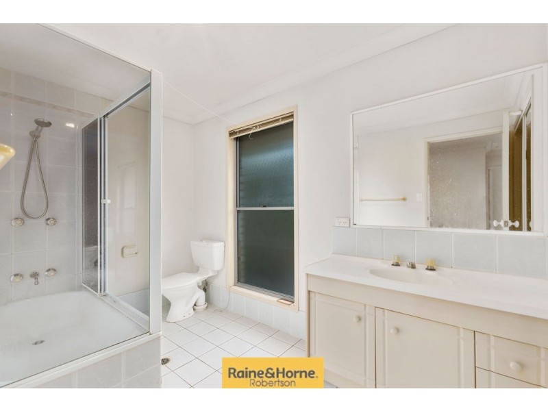 10/9 LAWRENCE CLOSE, Robertson QLD 4109