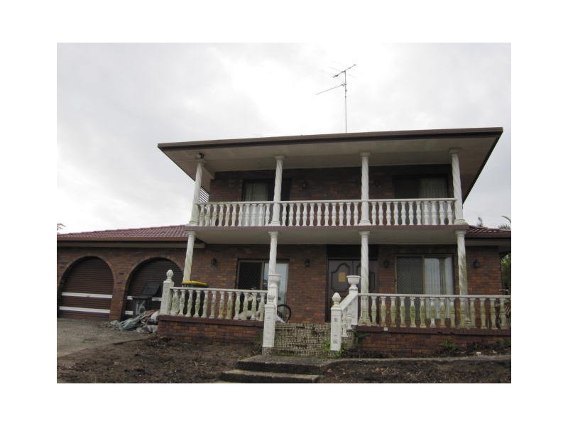 16 Carnoustie Street, Macgregor QLD 4109