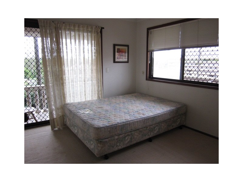 16 Carnoustie Street, Macgregor QLD 4109