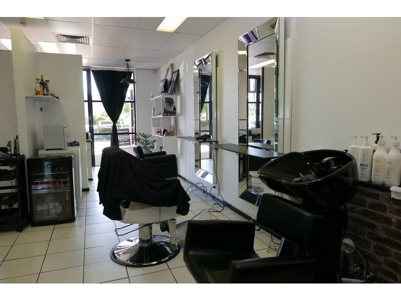 2/8 Commercial Drive, Springfield QLD 4300