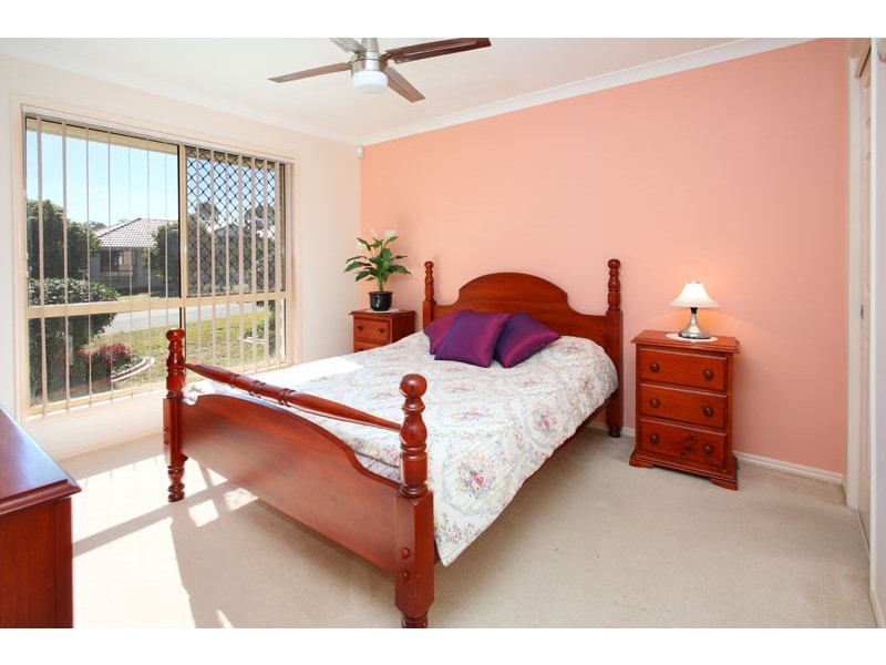 7 Wavecrest Place, Calamvale QLD 4116