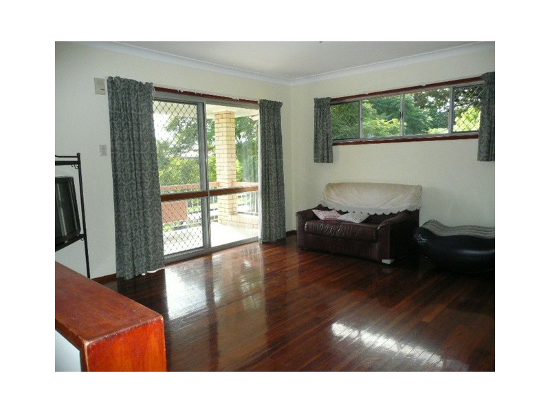 84 Wadley Street, Macgregor QLD 4109