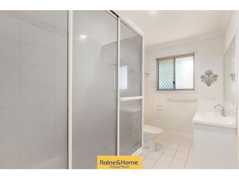 32/10 Lawrence Close, Robertson QLD 4109