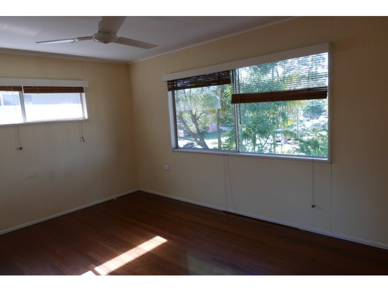 14 Grout Street, Macgregor QLD 4109