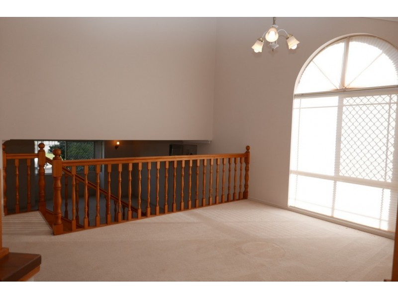 15 Berkley Place, Carindale QLD 4152