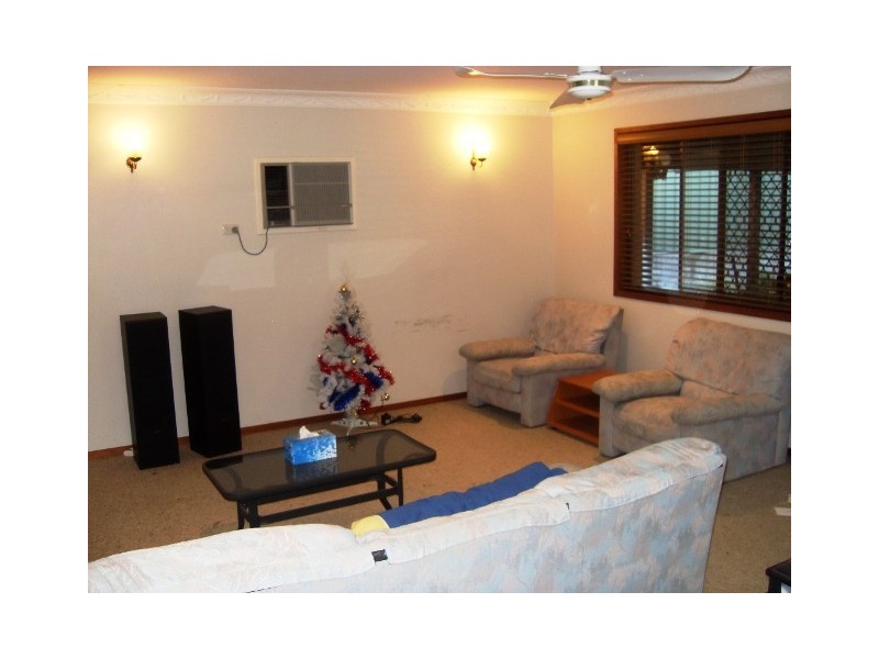 25 Oakleaf Street, Eight Mile Plains QLD 4113