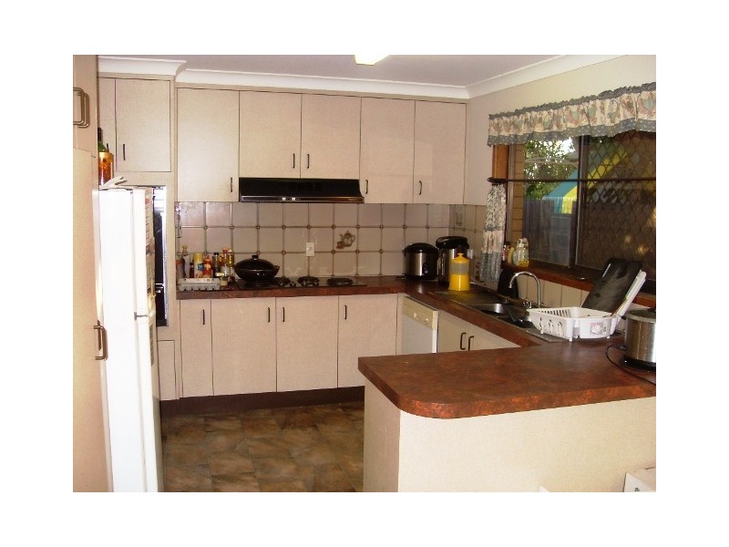 25 Oakleaf Street, Eight Mile Plains QLD 4113