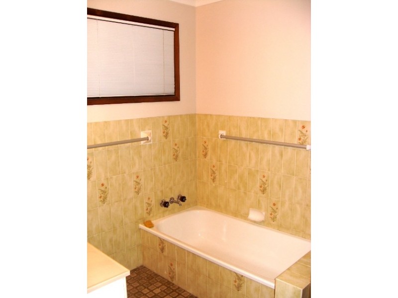 25 Oakleaf Street, Eight Mile Plains QLD 4113