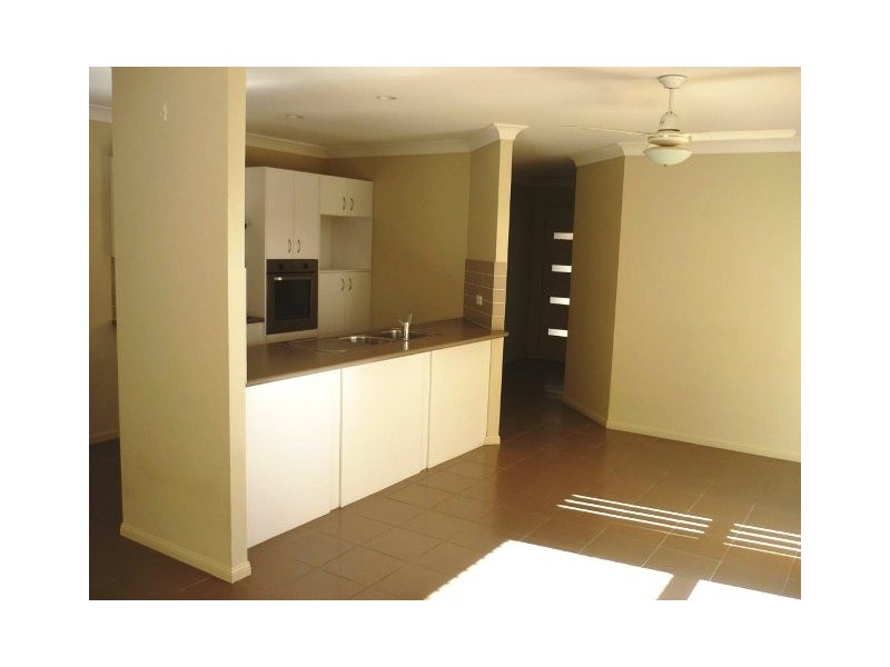 59 Tallowood Way, Sunnybank Hills QLD 4109