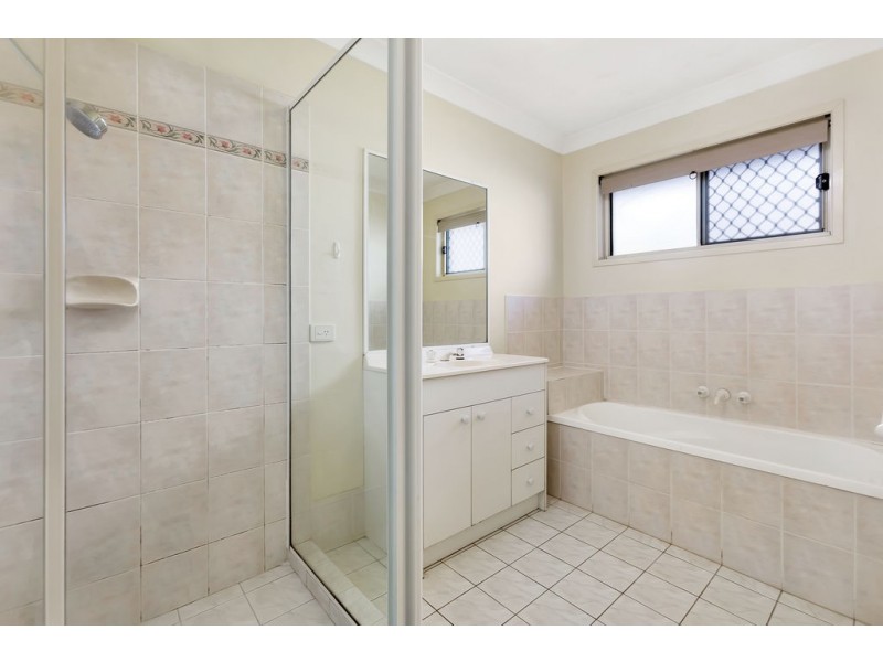 43 STREAMVIEW CRESCENT, Springfield QLD 4300