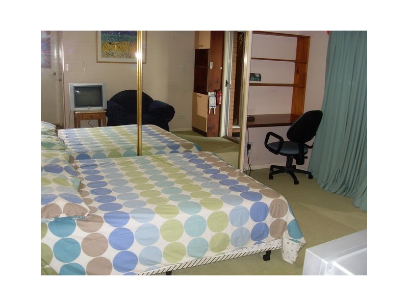 Unit B, 28 Gonzales Street, Macgregor QLD 4109