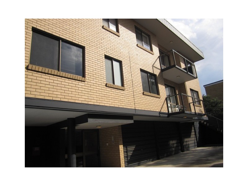 6/10 Dorinda Street, Greenslopes QLD 4120