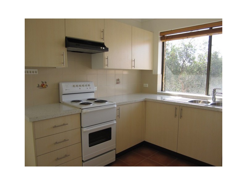 6/10 Dorinda Street, Greenslopes QLD 4120