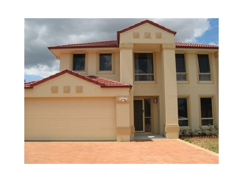 38 Cavallaro Street, Robertson QLD 4109