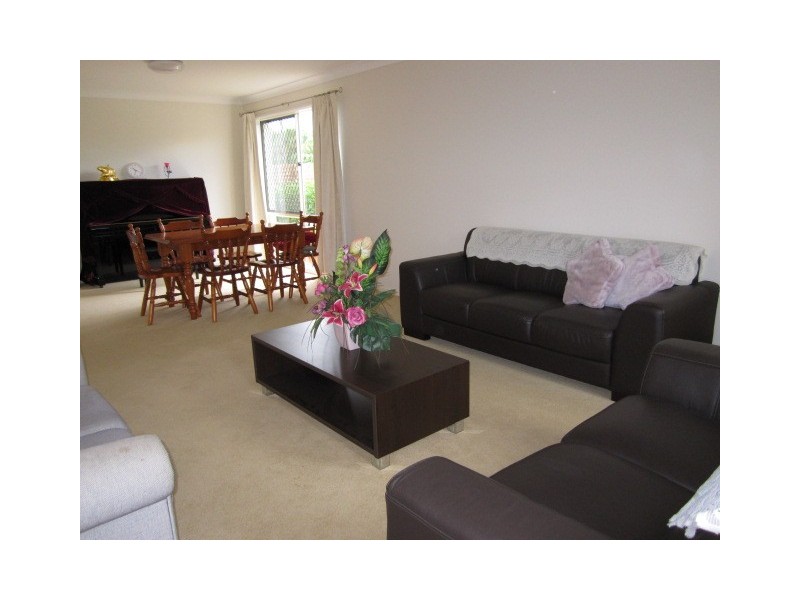 38 Cavallaro Street, Robertson QLD 4109