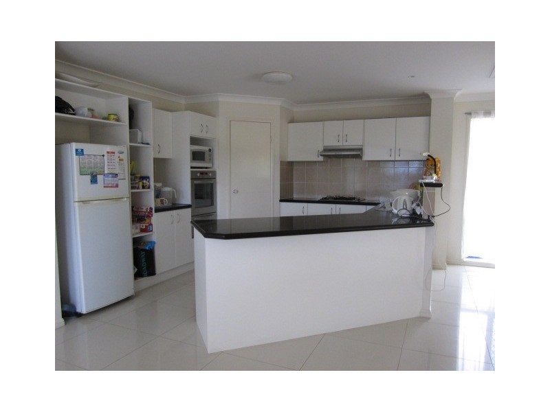 38 Cavallaro Street, Robertson QLD 4109