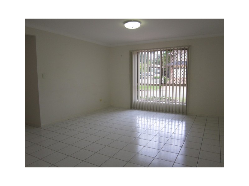 1 Warenda Close, Middle Park QLD 4074