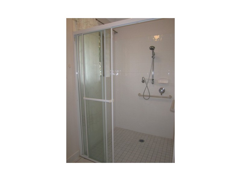 1 Warenda Close, Middle Park QLD 4074