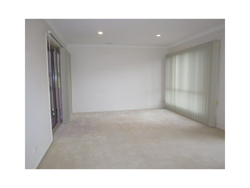 1 Warenda Close, Middle Park QLD 4074