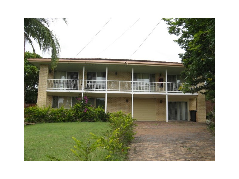 8 Acron Street, Macgregor QLD 4109