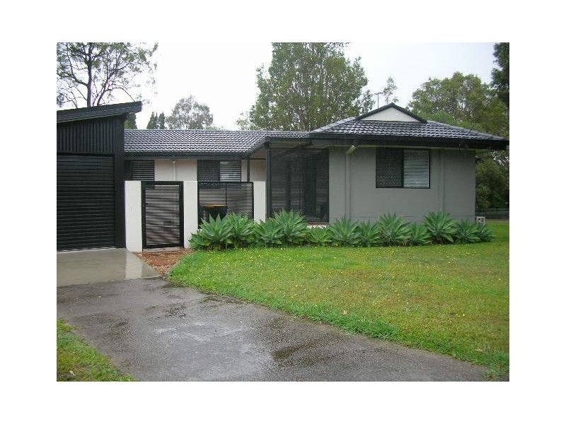 5 Mintern Street, Macgregor QLD 4109