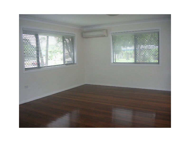 5 Mintern Street, Macgregor QLD 4109